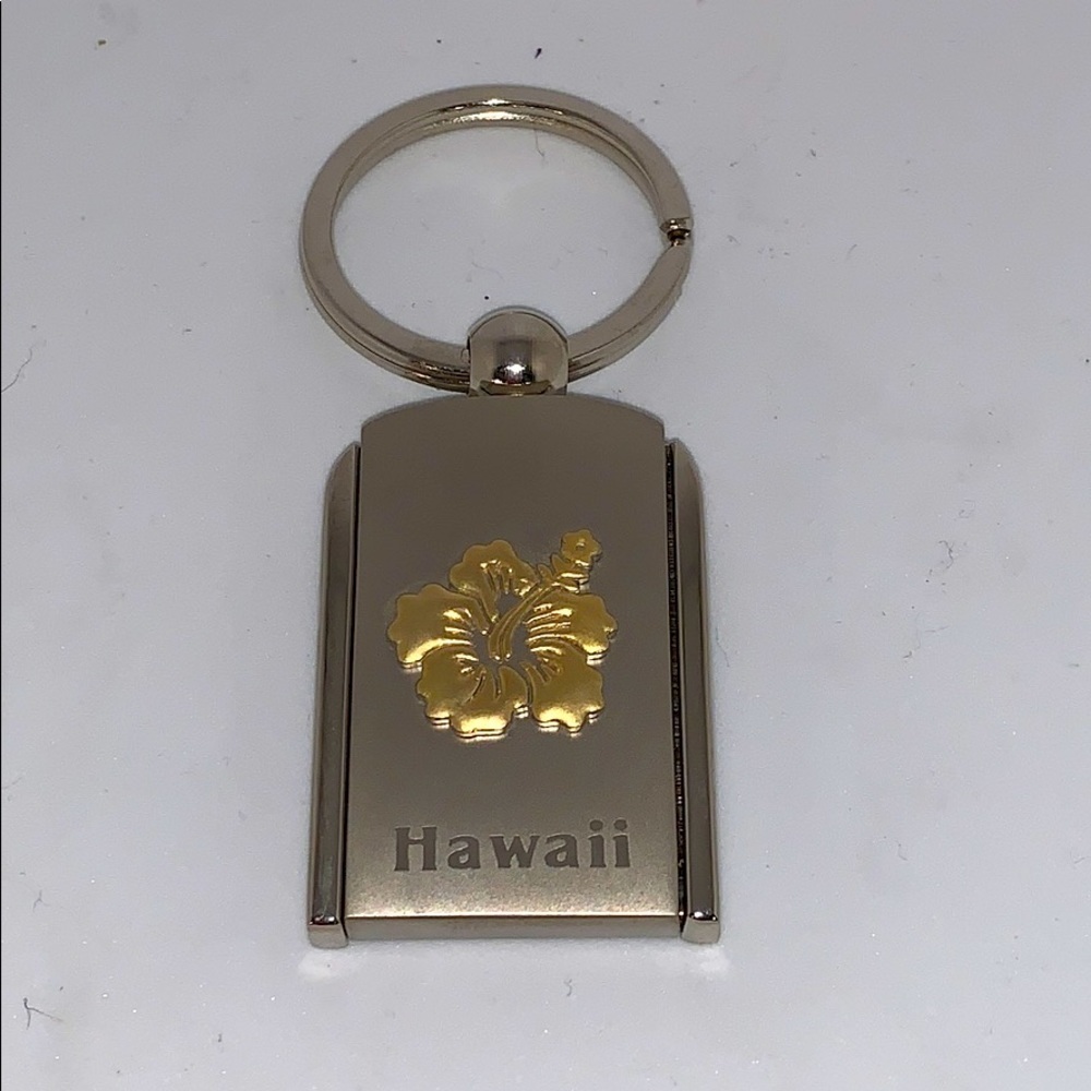Hawaii Hibiscus 🌺 Flower w/mirror and locket NWOT